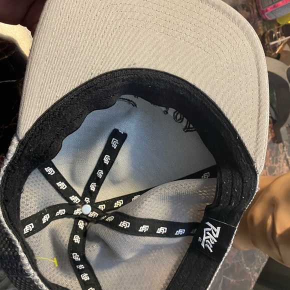 Titleist “Golf Gods” Mens Gray Tan Performance Mesh Hat Golf Cap Size Large/XL - Picture 13 of 14